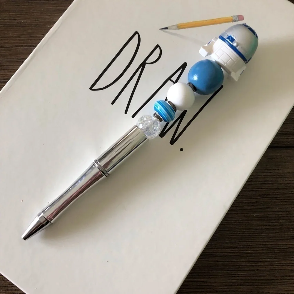 Disney Doorables: Star Wars: R2-D2 handmade beaded pen